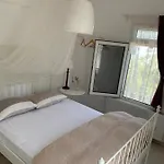 Beyaz Ev Homestay *