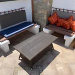 Beyaz Ev Homestay Seferihisar