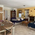 Beyaz Ev Homestay Seferihisar