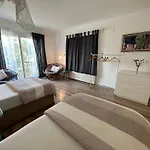 Beyaz Ev Homestay Seferihisar