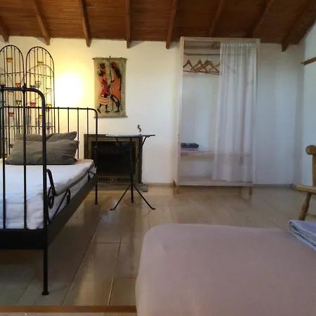 Beyaz Ev Homestay Seferihisar
