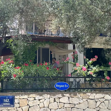 Beyaz Ev Seferihisar