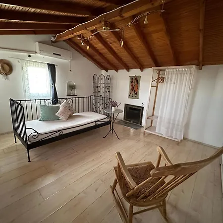 Beyaz Ev Seferihisar