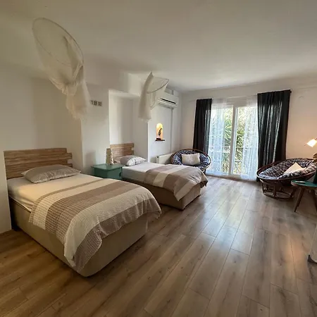 Beyaz Ev Homestay *