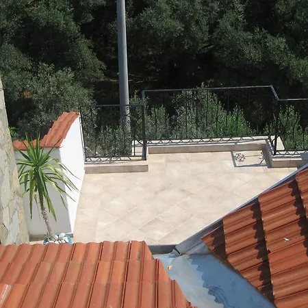 Beyaz Ev * Seferihisar